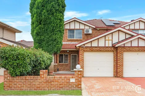 2 Rabaul Cl, Bossley Park, NSW 2176