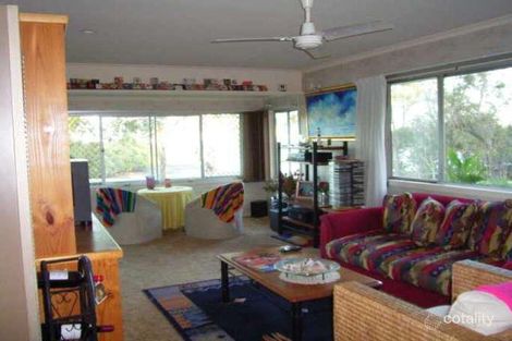 Property photo of 11 Beach Road Deception Bay QLD 4508