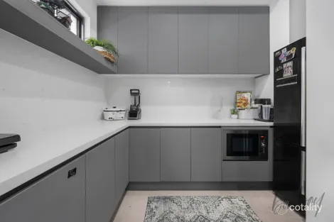 Property photo of 25 Candy Road Greenvale VIC 3059