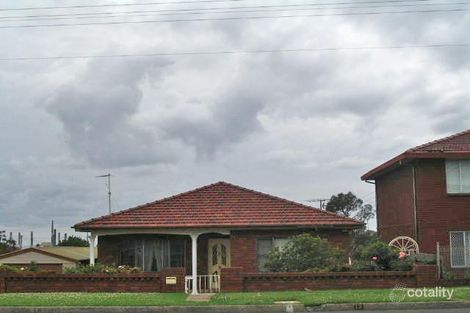 13 Weringa Ave, Lake Heights, NSW 2502