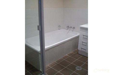 Property photo of 100A Lord Howe Drive Ashtonfield NSW 2323