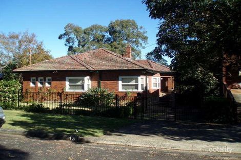 18 White St, East Gosford, NSW 2250