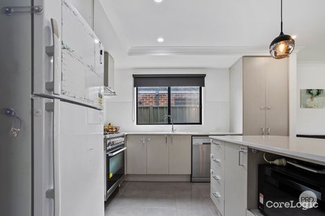 Property photo of 11 Clarcoll Crescent South Kangaroo Flat VIC 3555