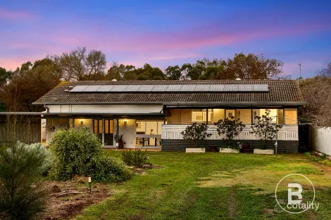 10 Annesly St S, Carisbrook, VIC 3464
