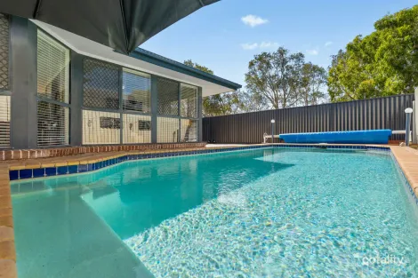 Property photo of 2 Audrey Avenue Helensvale QLD 4212