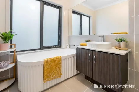 Property photo of 4 River Brook Avenue South Morang VIC 3752