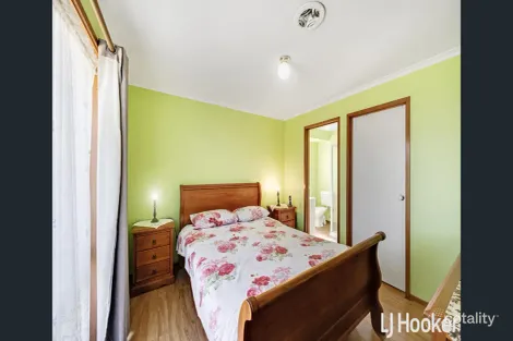 Property photo of 52 Jonathan Drive Darley VIC 3340