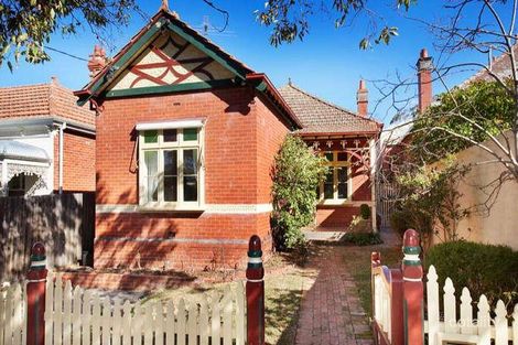 Property photo of 10 Malvern Grove Caulfield North VIC 3161