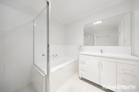 Property photo of 18 Webber Circuit Bardia NSW 2565