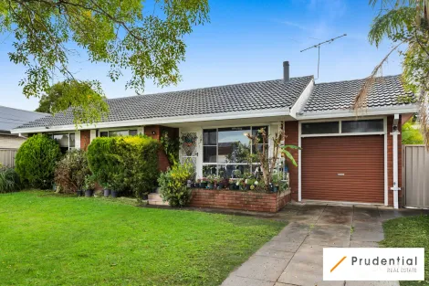 10/10a Wattle Ave, Macquarie Fields, NSW 2564