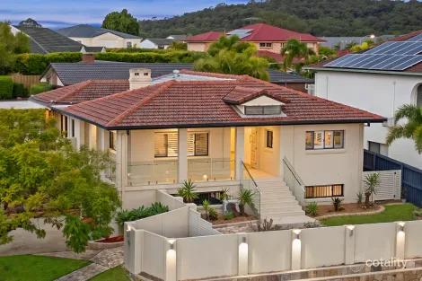 Property photo of 1 Crookston Carindale QLD 4152
