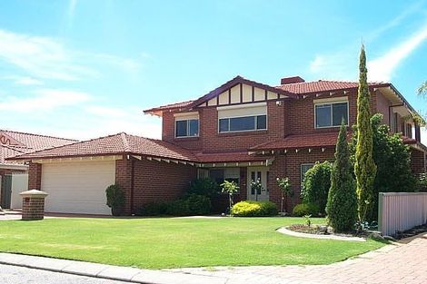 9 Greenlea Rise, Leeming, WA 6149