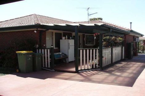 Property photo of 1 Nicholas Court Pakenham VIC 3810