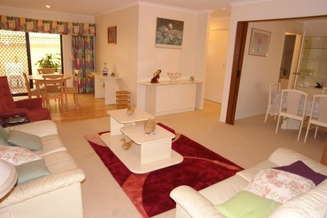 Property photo of 2/18 Stephenson Street Labrador QLD 4215