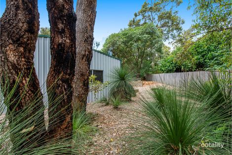 Property photo of 25 Nangkita Road Lesmurdie WA 6076