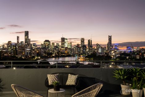 Property photo of 2/12 Hanworth Street East Brisbane QLD 4169