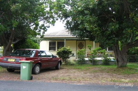 13 Balaclava Ave, Woy Woy, NSW 2256