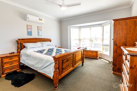 Property photo of 14 Amronel Close Innes Park QLD 4670