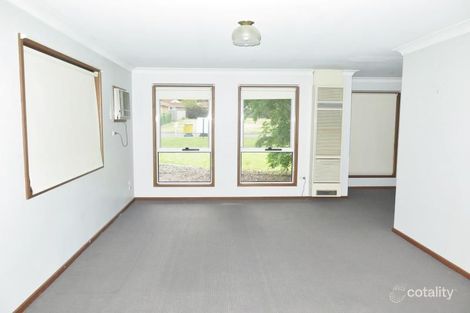 Property photo of 90 Undurra Drive Glenfield Park NSW 2650