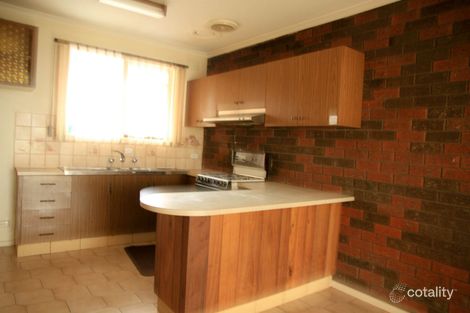 Property photo of 2/14 St James Avenue Springvale VIC 3171