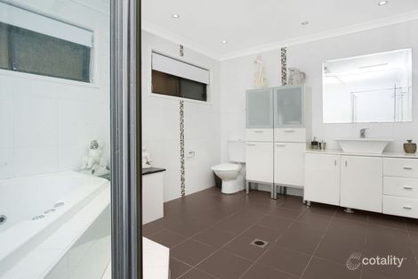 Property photo of 4 Curran Street Prairiewood NSW 2176