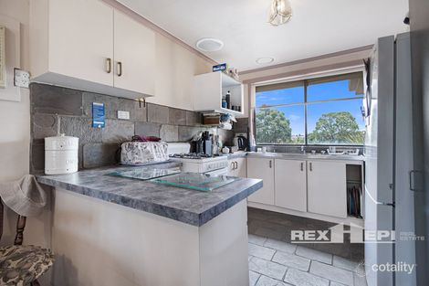 Property photo of 8 Dulnain Close Hampton Park VIC 3976