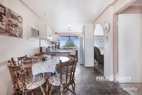 Property photo of 8 Dulnain Close Hampton Park VIC 3976