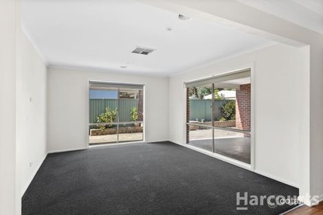Property photo of 8 Clayton Park Drive Canadian VIC 3350
