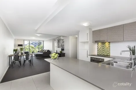 14/28 Carl St, Woolloongabba, QLD 4102
