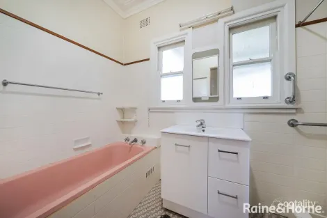 Property photo of 32 Matthews Square Ingleburn NSW 2565