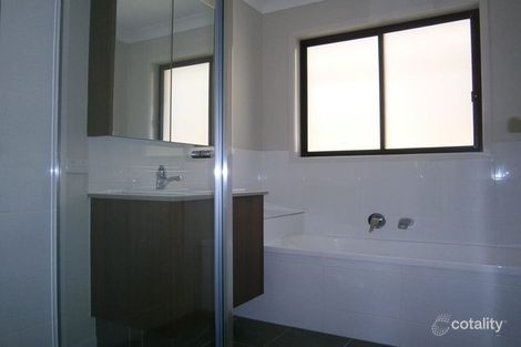 Property photo of 13 Grindelia Drive Springfield Lakes QLD 4300