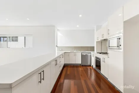 Property photo of 15/35-41 Sturdee Parade Dee Why NSW 2099