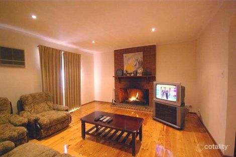 Property photo of 26 Conran Avenue Endeavour Hills VIC 3802