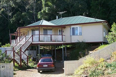 Property photo of 16 Tambora Court Tamborine Mountain QLD 4272