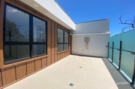 Property photo of 2/151 Stud Road Wantirna South VIC 3152