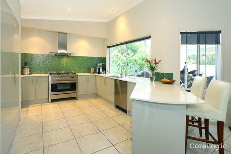 Property photo of 37 Calmwater Crescent Helensvale QLD 4212