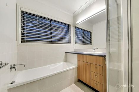 Property photo of 1/19 Abuklea Street Wilston QLD 4051