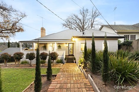 Property photo of 1 Ash Grove Oak Park VIC 3046