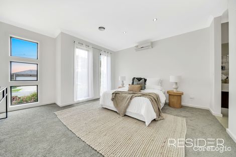 Property photo of 4 Cabarita Crescent South Morang VIC 3752