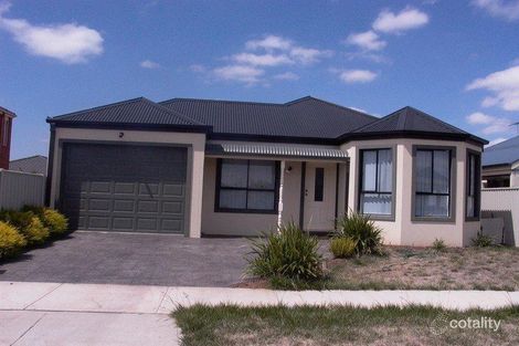 17 Grampians Way, Caroline Springs, VIC 3023