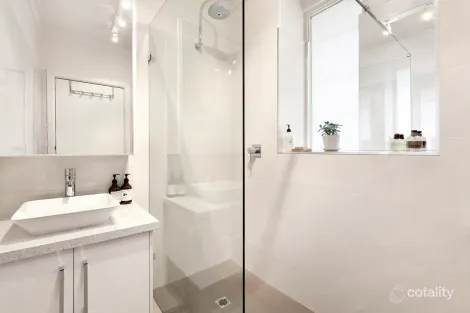 Property photo of 27/485-489 St Kilda Road Melbourne VIC 3004