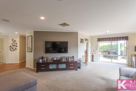 Property photo of 32 Grange Circuit Beaconsfield VIC 3807