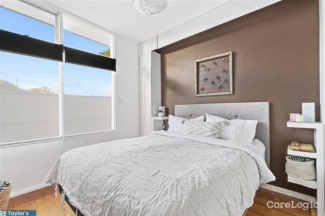 17 Oswald Cres, Para Hills, SA 5096