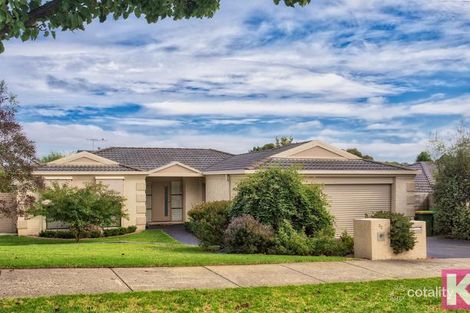 Property photo of 32 Grange Circuit Beaconsfield VIC 3807