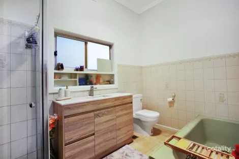 Property photo of 5 Broadhurst Avenue Reservoir VIC 3073