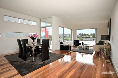 Property photo of 14 Lakeside Crescent Maribyrnong VIC 3032