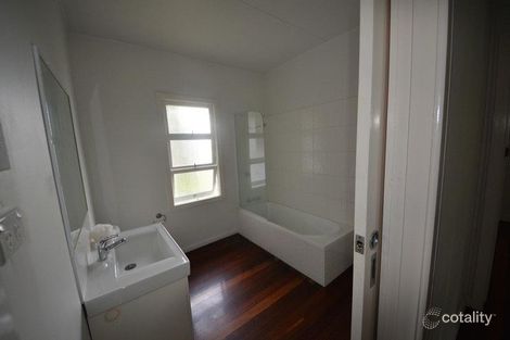 Property photo of 11 Medcraf Street Park Avenue QLD 4701