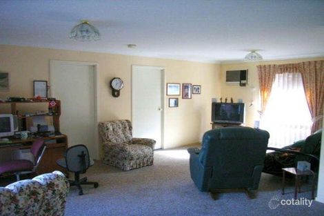 Property photo of 19 Kell Crescent Welby NSW 2575