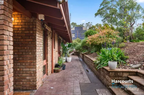 Property photo of 17 Wychwood Grove Upper Sturt SA 5156