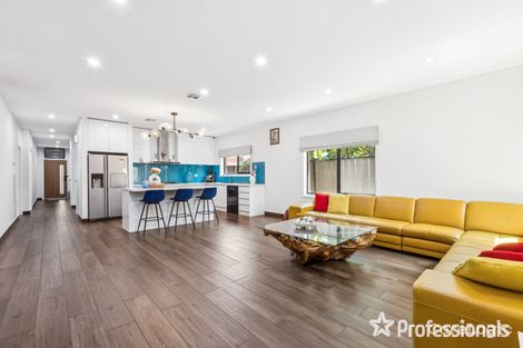 Property photo of 18 Caro Way Fraser Rise VIC 3336